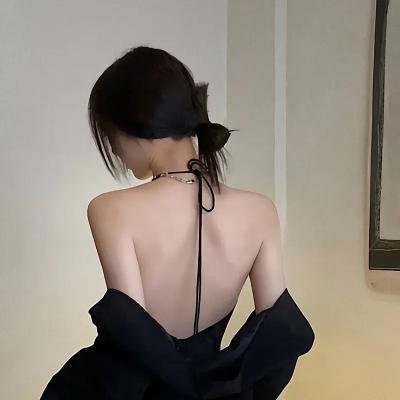 树林里的夫妻